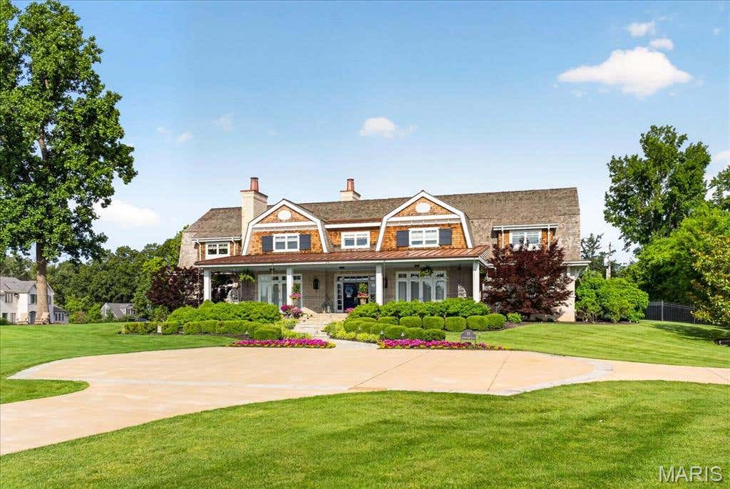 Photo of 39 Countryside Lane, St Louis, MO 63131 (MLS # 26035844)