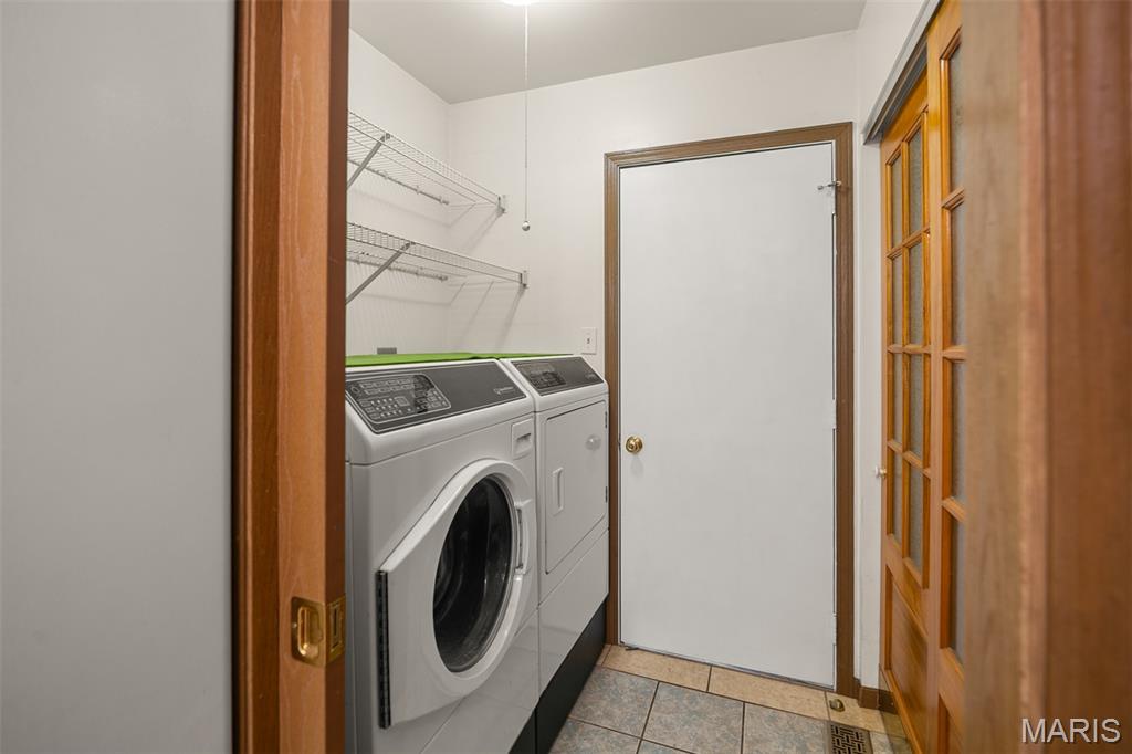 Lakes/Deerwood 02 Rev - Residential