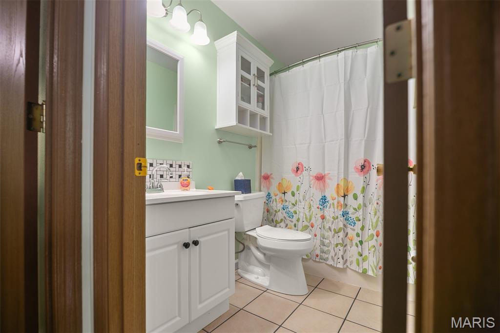 Lakes/Deerwood 02 Rev - Residential