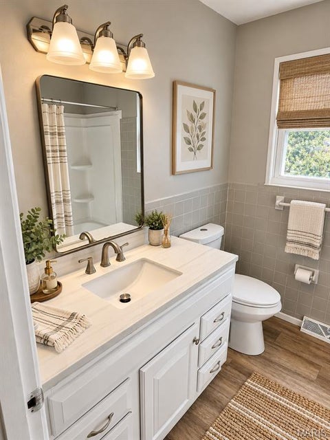 Tiny photo for 631 Holiday Avenue, Hazelwood, MO 63042 (MLS # 26068683)