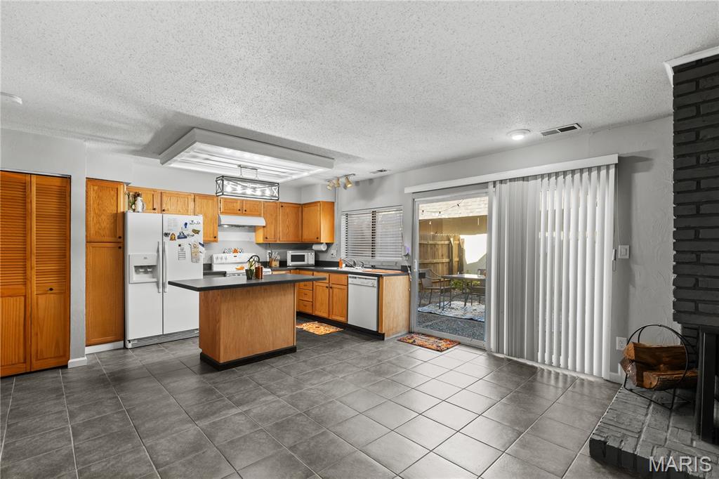 Heritage #9 - Residential