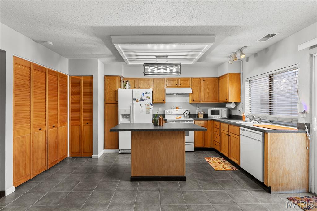 Heritage #9 - Residential