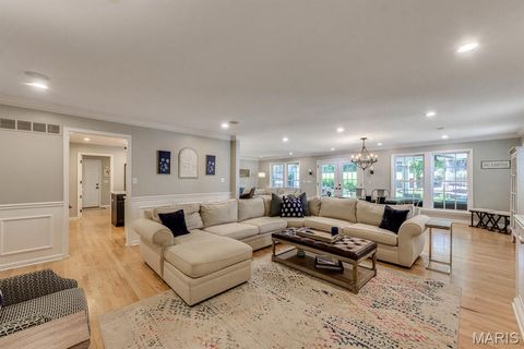 Tiny photo for 420 Woodview Manor Lane, Kirkwood, MO 63122 (MLS # 26041758)