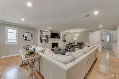 Tiny photo for 420 Woodview Manor Lane, Kirkwood, MO 63122 (MLS # 26041758)