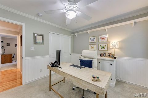 Tiny photo for 420 Woodview Manor Lane, Kirkwood, MO 63122 (MLS # 26041758)