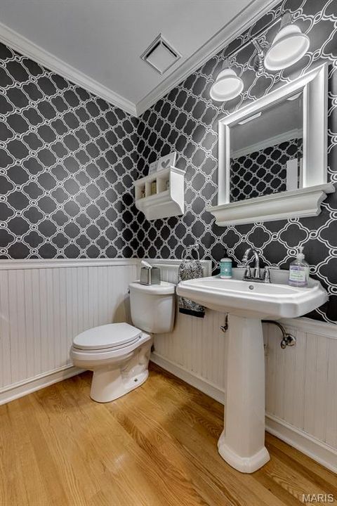 Tiny photo for 420 Woodview Manor Lane, Kirkwood, MO 63122 (MLS # 26041758)
