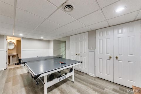 Tiny photo for 420 Woodview Manor Lane, Kirkwood, MO 63122 (MLS # 26041758)