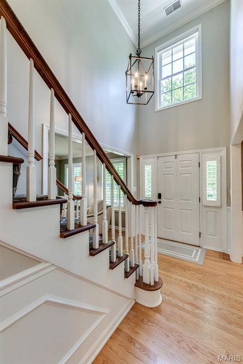Tiny photo for 420 Woodview Manor Lane, Kirkwood, MO 63122 (MLS # 26041758)