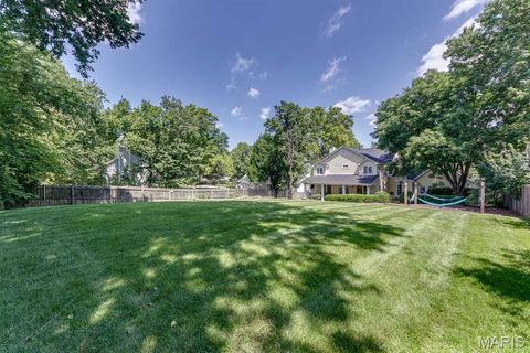 Tiny photo for 420 Woodview Manor Lane, Kirkwood, MO 63122 (MLS # 26041758)