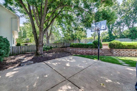 Tiny photo for 420 Woodview Manor Lane, Kirkwood, MO 63122 (MLS # 26041758)