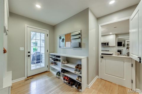 Tiny photo for 420 Woodview Manor Lane, Kirkwood, MO 63122 (MLS # 26041758)