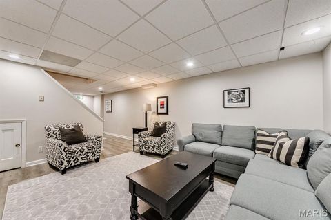 Tiny photo for 420 Woodview Manor Lane, Kirkwood, MO 63122 (MLS # 26041758)