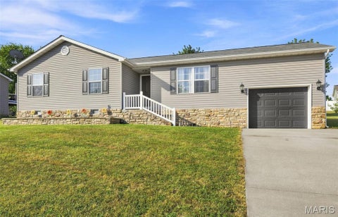 Tiny photo for 1137 Stone Crest, Desloge, MO 63628 (MLS # 26055022)