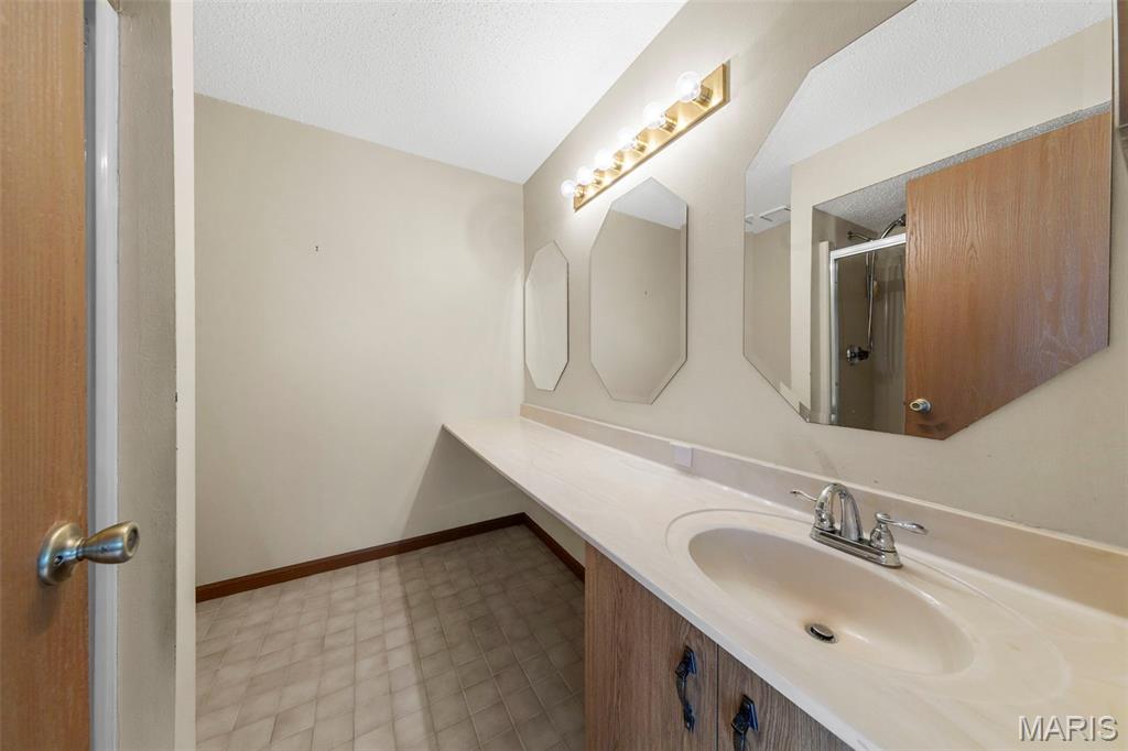 Royal Pines Condo Sixteenth - Residential