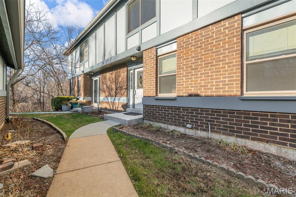 Royal Pines Condo Sixteenth - Residential