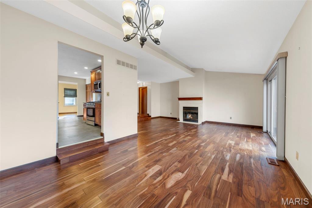 Royal Pines Condo Sixteenth - Residential