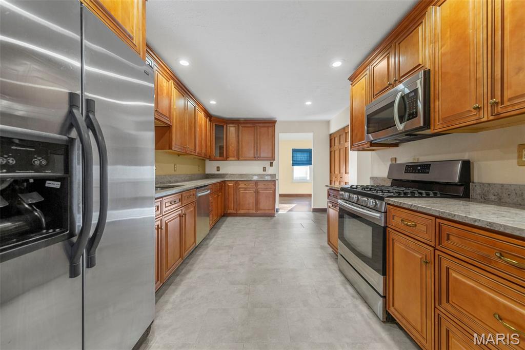 Royal Pines Condo Sixteenth - Residential