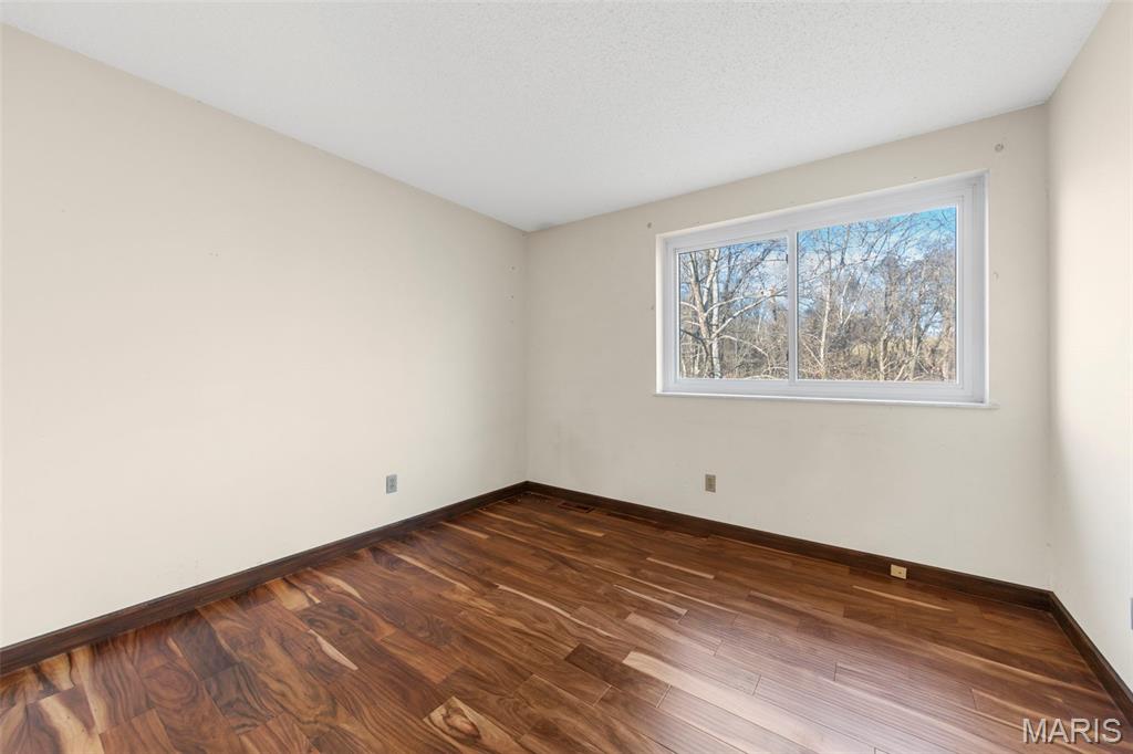 Royal Pines Condo Sixteenth - Residential