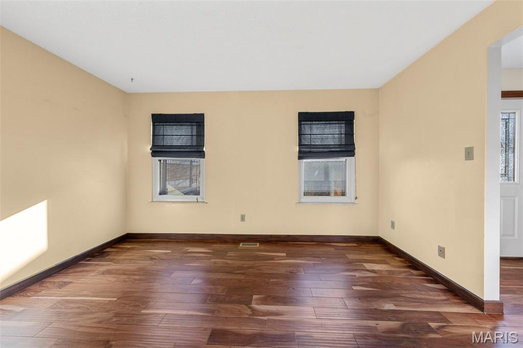 Royal Pines Condo Sixteenth - Residential