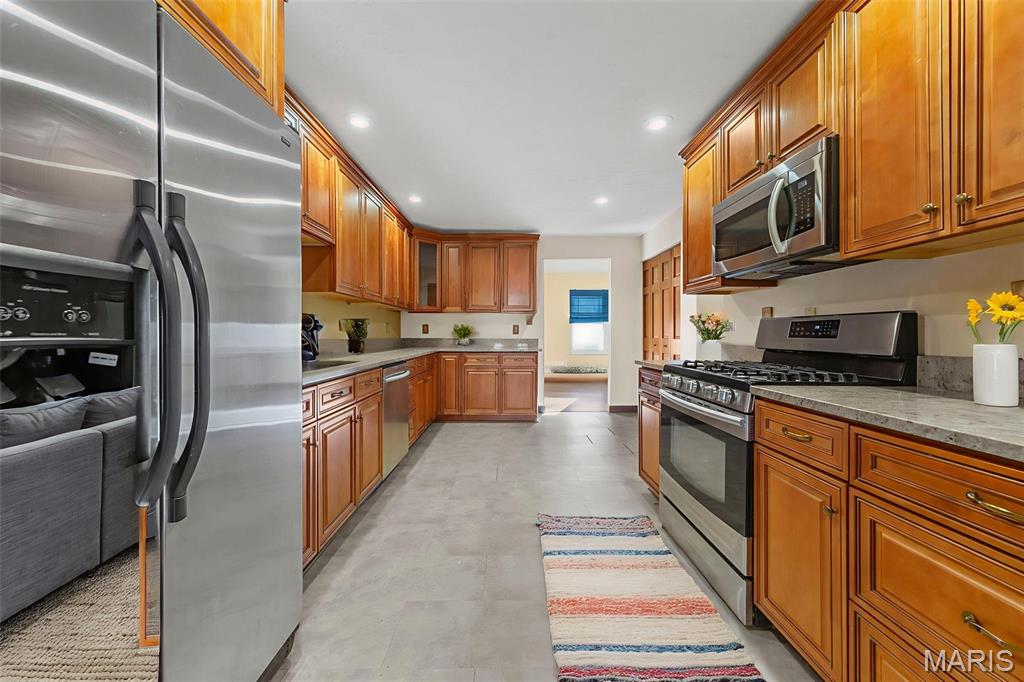 Royal Pines Condo Sixteenth - Residential