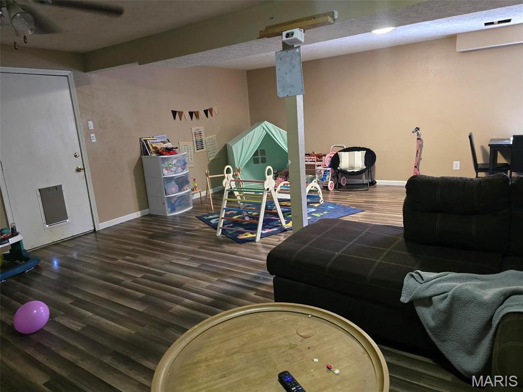 Seventh Add Country Oaks - Residential