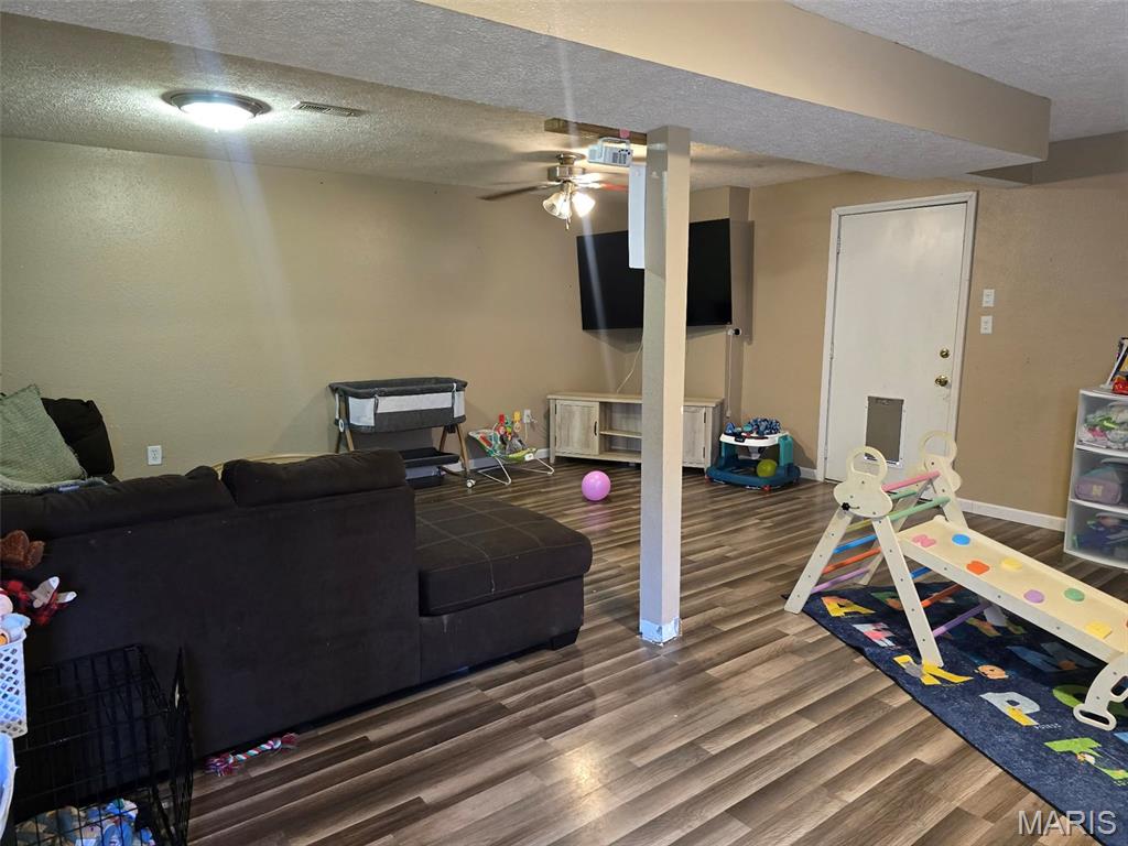 Seventh Add Country Oaks - Residential