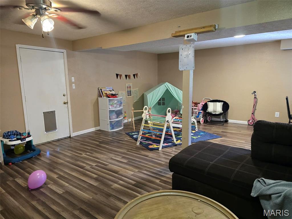 Seventh Add Country Oaks - Residential