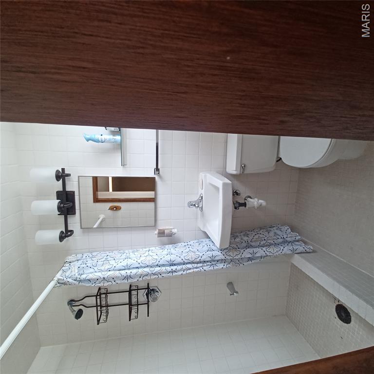 Teakwood Place 3 - Residential