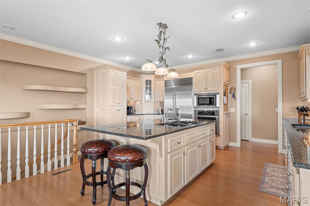 Emerald Pointe - Residential