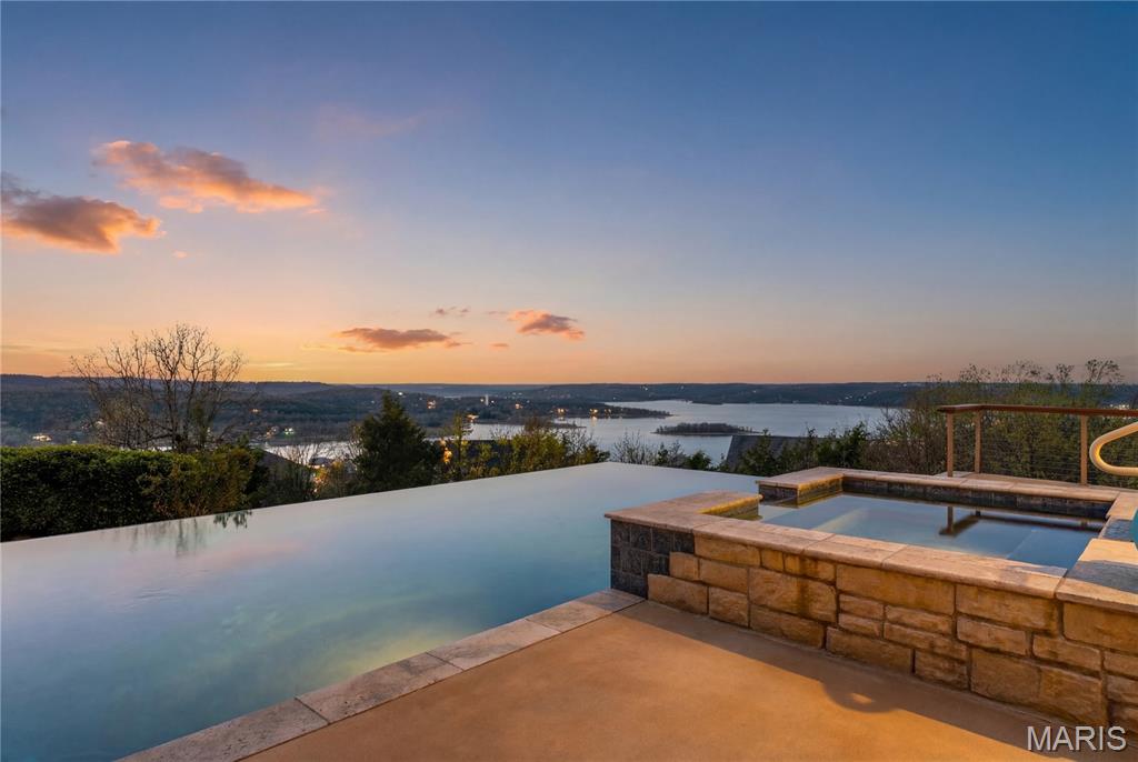 Emerald Pointe - Residential