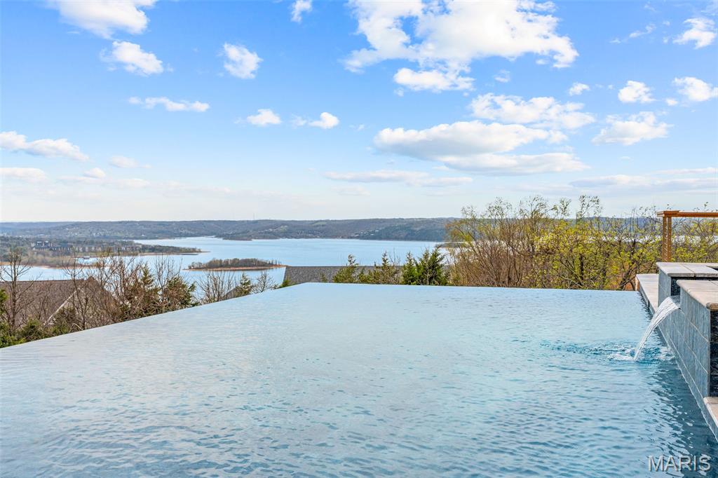 Emerald Pointe - Residential