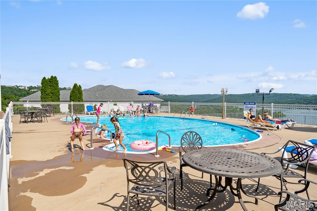 Emerald Pointe - Residential