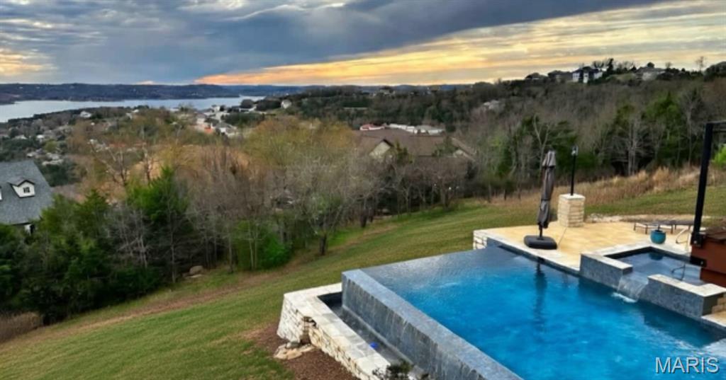 Emerald Pointe - Residential