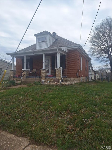 Photo of 711 W 9th Street, Washington, MO 63090 (MLS # 26056422)