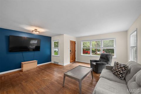 Tiny photo for 460 Ridge Avenue, Webster Groves, MO 63119 (MLS # 26042125)