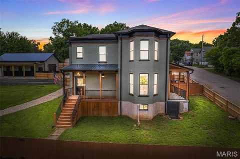 Photo of 422 N 2nd Street, De Soto, MO 63020 (MLS # 26011236)