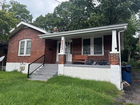 Photo of 8833 Argyle Avenue, St Louis, MO 63114 (MLS # 26046736)