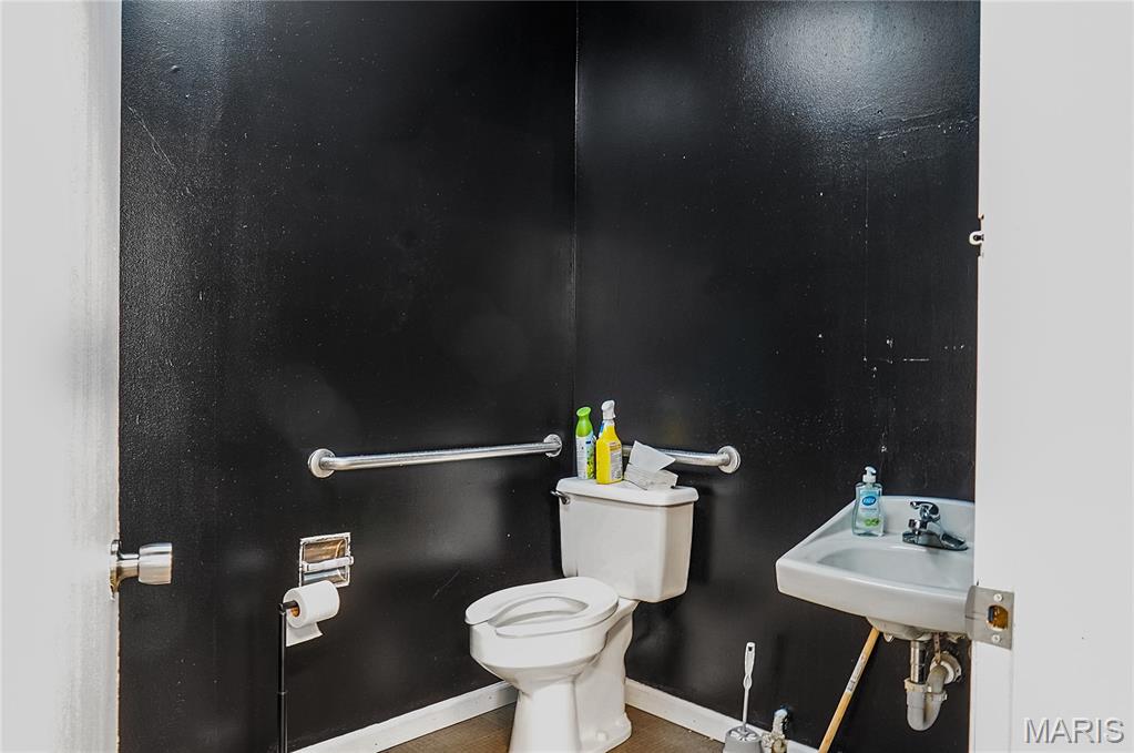 367 Bus & Professional Park Ii - Commercial Sale