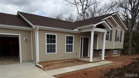 Photo of 1719 Rue Orleans, Bonne Terre, MO 63628 (MLS # 26019938)