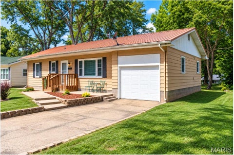 Tiny photo for 803 S Oak Street, Salem, MO 65560 (MLS # 26058758)