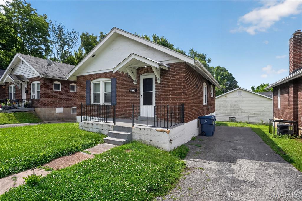 Photo of 8024 Cler Avenue, St Louis, MO 63114 (MLS # 26033273)