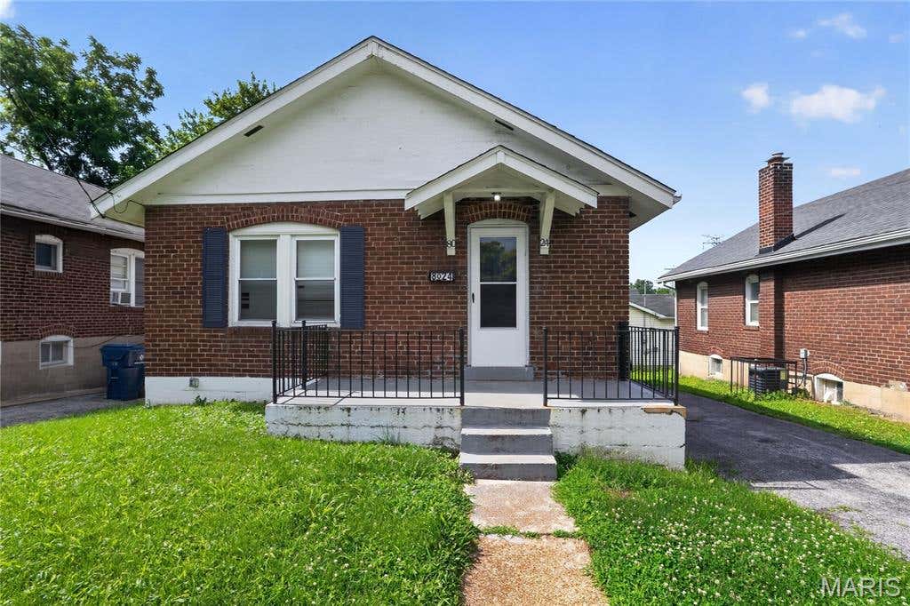 Photo of 8024 Cler Avenue, St Louis, MO 63114 (MLS # 26033273)