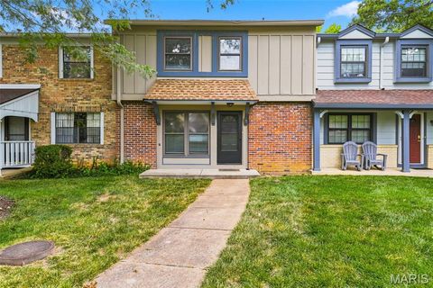 Tiny photo for 13322 Hiddendale Lane, Ballwin, MO 63021 (MLS # 26046366)