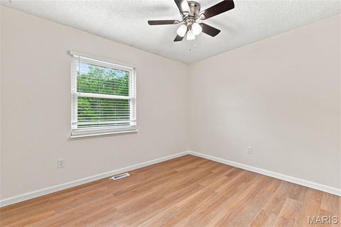 Tiny photo for 13322 Hiddendale Lane, Ballwin, MO 63021 (MLS # 26046366)