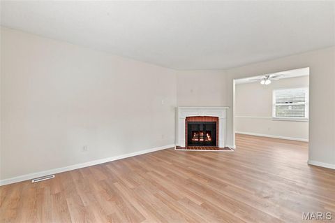 Tiny photo for 13322 Hiddendale Lane, Ballwin, MO 63021 (MLS # 26046366)
