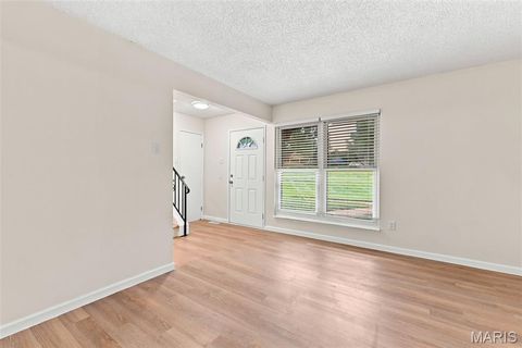 Tiny photo for 13322 Hiddendale Lane, Ballwin, MO 63021 (MLS # 26046366)