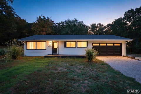 Photo of 4021 Lakewood Drive, De Soto, MO 63020 (MLS # 26066357)