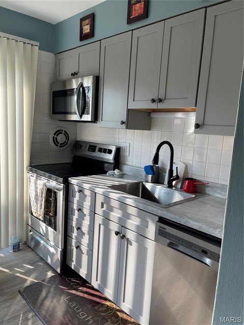 Tiny photo for 7916 Camelot Lane #4, Crestwood, MO 63123 (MLS # 26018926)