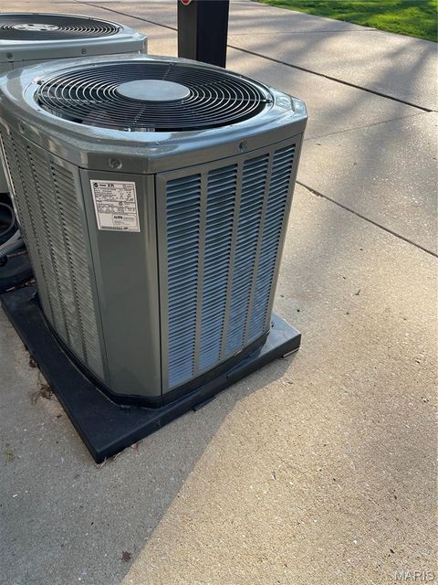 Tiny photo for 7916 Camelot Lane #4, Crestwood, MO 63123 (MLS # 26018926)