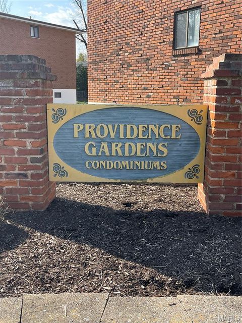 Tiny photo for 7916 Camelot Lane #4, Crestwood, MO 63123 (MLS # 26018926)